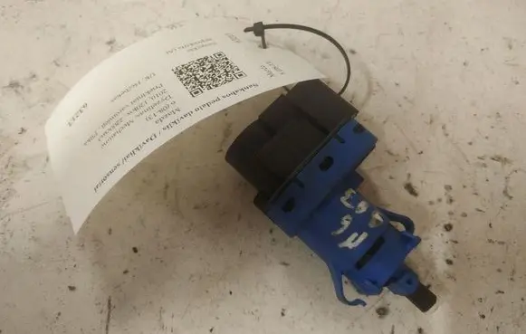 Mazda 6 Clutch pedal sensor