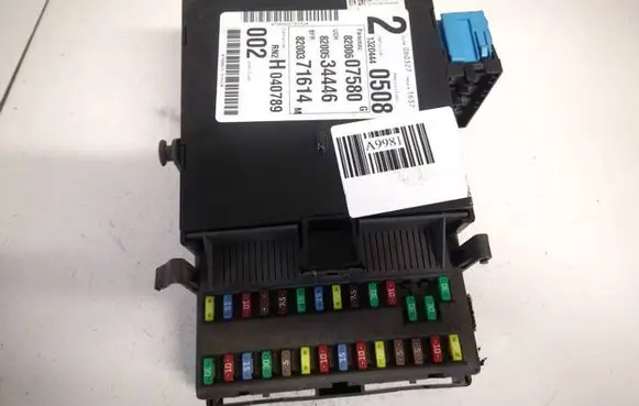Renault Laguna II Fuse box set 8200371614