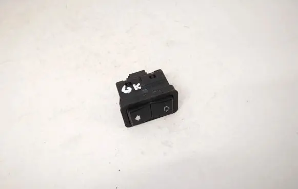 BMW 5 E39 Electric window control switch 8368974