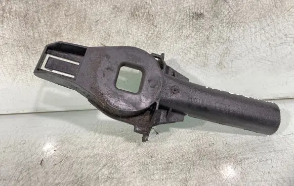 Audi A4 S4 B8 8K Radiator mount bracket 8k0805201