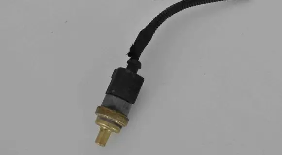 Volkswagen Crafter Other devices 06A919501A