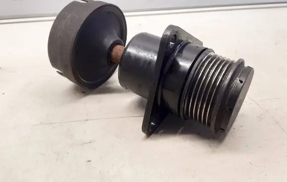 Ford C-MAX I Alternator pulley 23360803