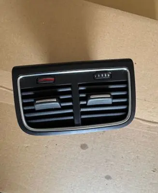 Audi A4 S4 B8 8K Rear air vent grill 8K0819203E