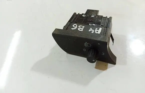 Audi A4 S4 B6 8E 8H Headlight level height control switch 8E2919094