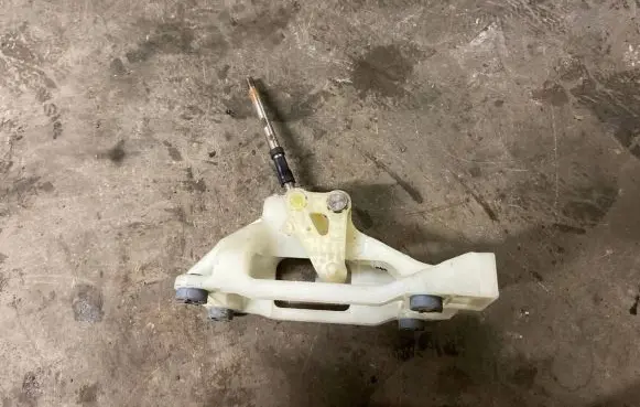 KIA Ceed Gear shifter/selector 437001H200