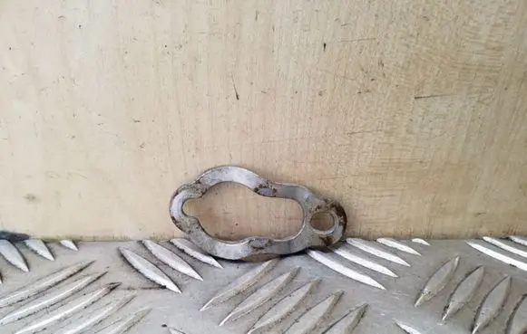 Volvo XC60 Fuel Injector clamp holder