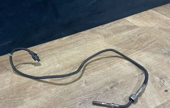 Mercedes-Benz C W205 Exhaust gas temperature sensor A0009057004