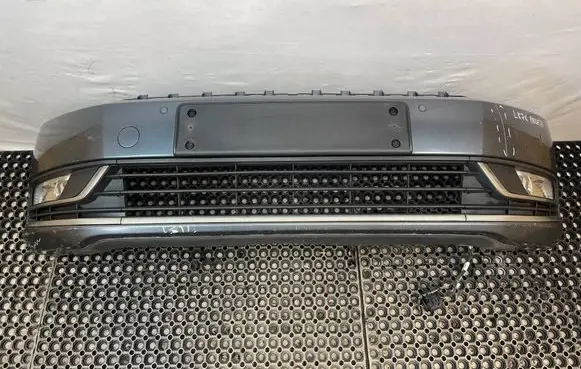 Volkswagen PASSAT B7 Front bumper 