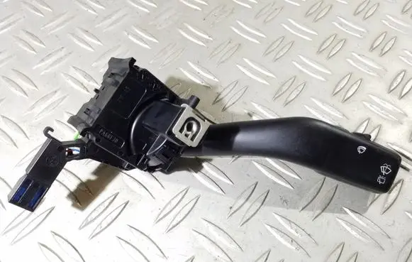 Volkswagen Golf V Wiper control stalk 1K0953519