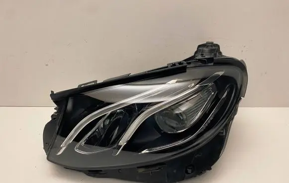 Mercedes-Benz E W213 Headlight/headlamp A2139063904