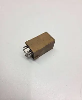 BMW 5 E60 E61 Window control relay V23141B3001X15 61368384505 8384505