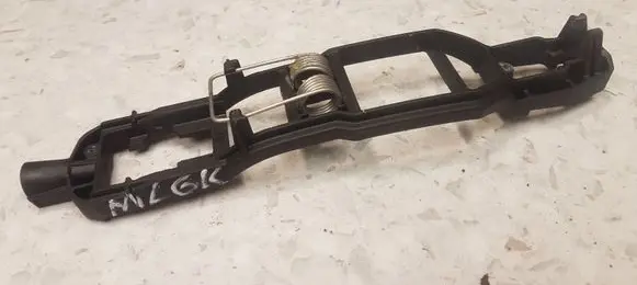 Mercedes-Benz ML W163 Front door exterior handle/bracket 