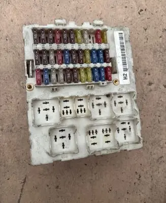 Ford Focus Fuse box set 518783303