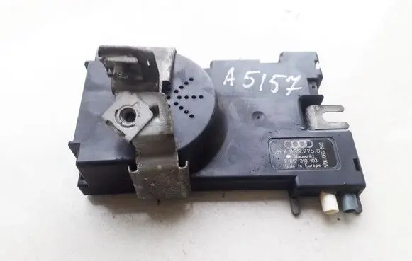 Audi A3 S3 8P Antenna control unit 7617310103 8P4.035.2258.D