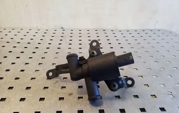 Audi A8 S8 D4 4H Coolant heater control valve 4H0121671B