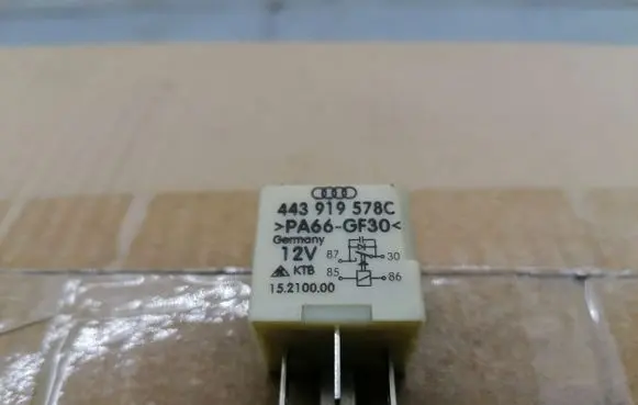 Skoda Superb B5 (3U) Other relay 443919578C