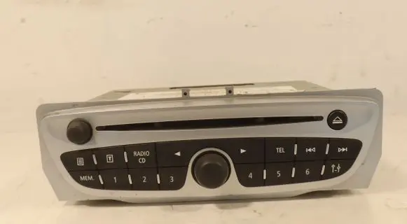 Renault Fluence Radio/GPS head unit trim 281153051R