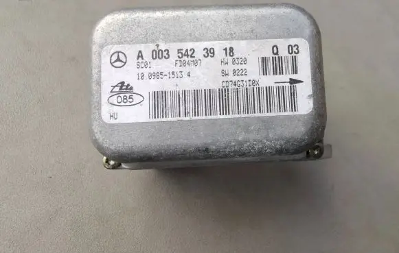 Mercedes-Benz E W124 ESP acceleration yaw rate sensor A0035423918 CD74G31D0X 10098515134