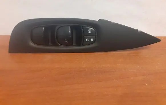 Nissan Qashqai Electric window control switch 809604EA0AX 12157