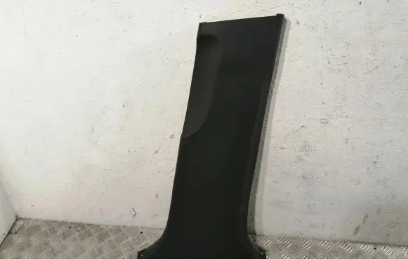 (B) pillar trim (bottom)