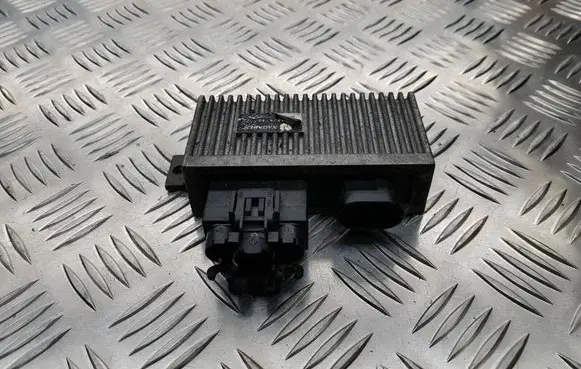 Renault Scenic I Glow plug pre-heat relay 7700111525