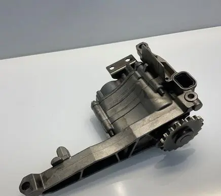 Mercedes-Benz E W211 Oil pump A6421810547 6421810547