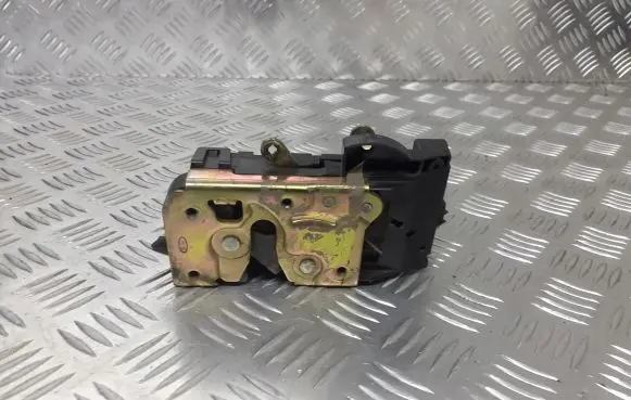 Ford Focus Front door lock