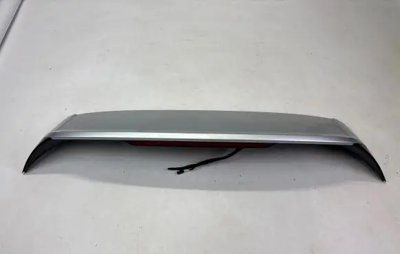 Tailgate/trunk spoiler