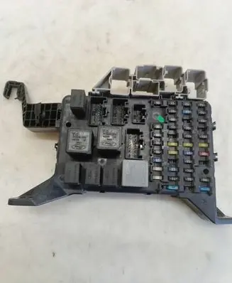 Ford Mondeo Mk III Fuse module 1S7T14A073AE