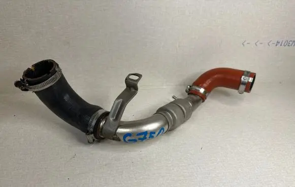 Jaguar XJ X351 Intercooler hose/pipe FW936N650AC D05WA F1014875509