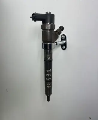KIA Ceed Fuel injector 338002A900 0445110