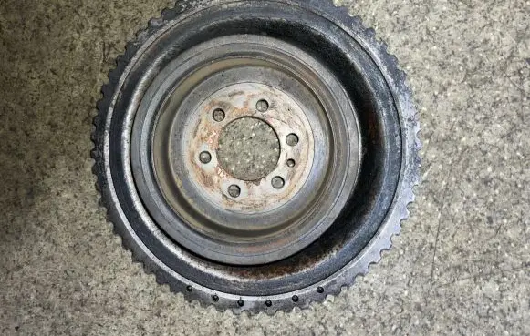 BMW 5 E39 Crankshaft pulley 1738620