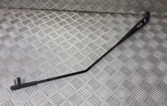 Peugeot 207 Front wiper blade arm