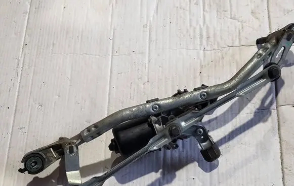 Citroen DS3 Front wiper linkage and motor W0000058