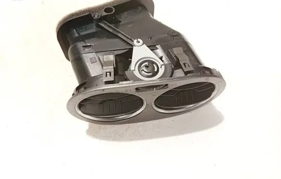 Volkswagen Tiguan Dash center air vent grill 5m0819703