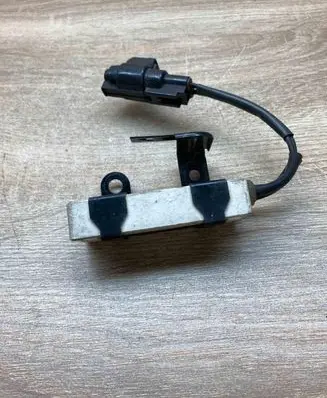 Toyota Yaris AUC sensor 2468102851