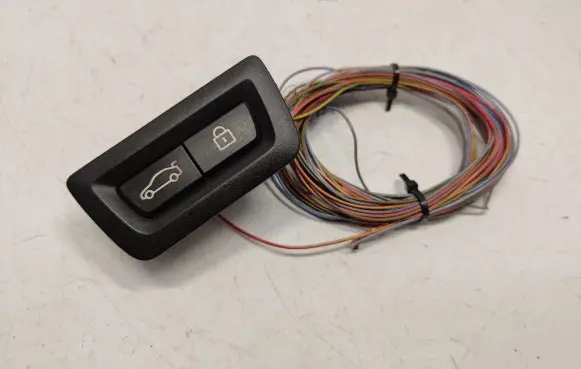 BMW 7 F01 F02 F03 F04 Tailgate/boot open switch button 61319275121 61319162645