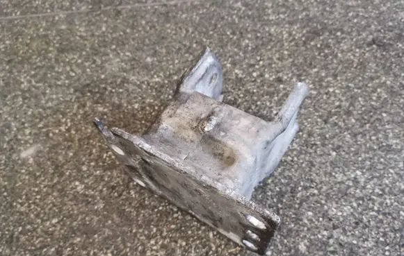 Audi A8 S8 D3 4E Front bumper mounting bracket 4E0807115