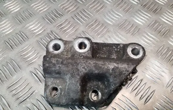 Chrysler Grand Voyager V Engine mounting bracket 04721662AA