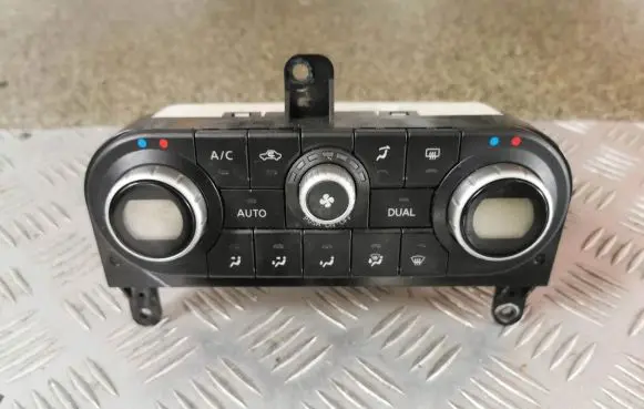 Nissan Qashqai Climate control unit 27500BR40B