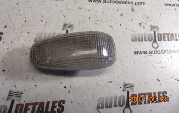 Front fender indicator light