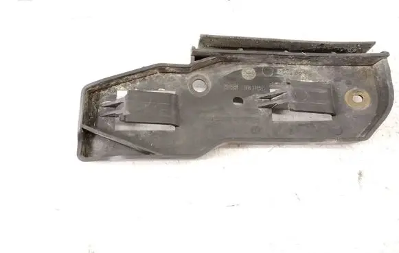 Front bumper mounting bracket