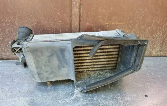 Ford Focus Intercooler radiator BV619L440CG