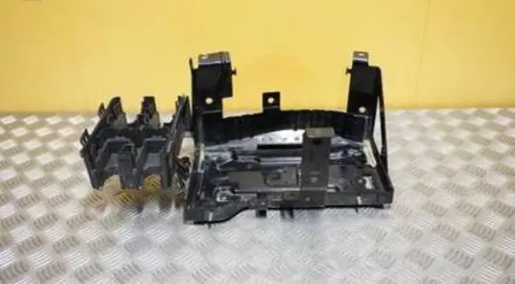 Chevrolet Tahoe Battery box tray 35071488 1697