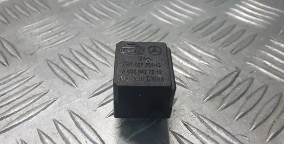Mercedes-Benz E W212 Other relay A0025427219