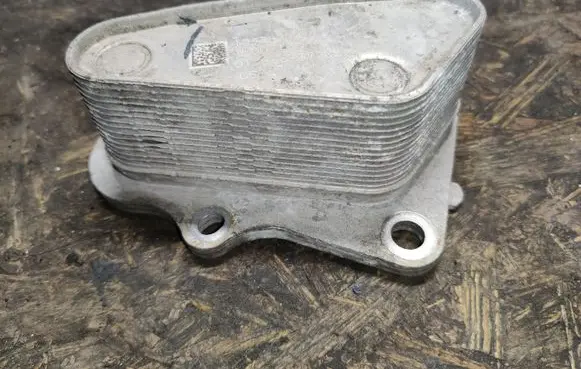 Chevrolet Malibu Oil filter mounting bracket 12678774