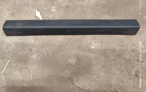 Mercedes-Benz C AMG W204 Front sill trim cover A2046860036