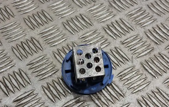 Mercedes-Benz Sprinter W906 Coolant fan relay 