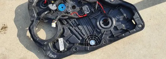 Hyundai Ioniq Rear window lifting mechanism without motor 1709220239