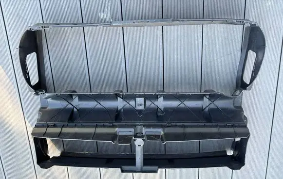 BMW 7 F01 F02 F03 F04 Radiator trim 187798-15